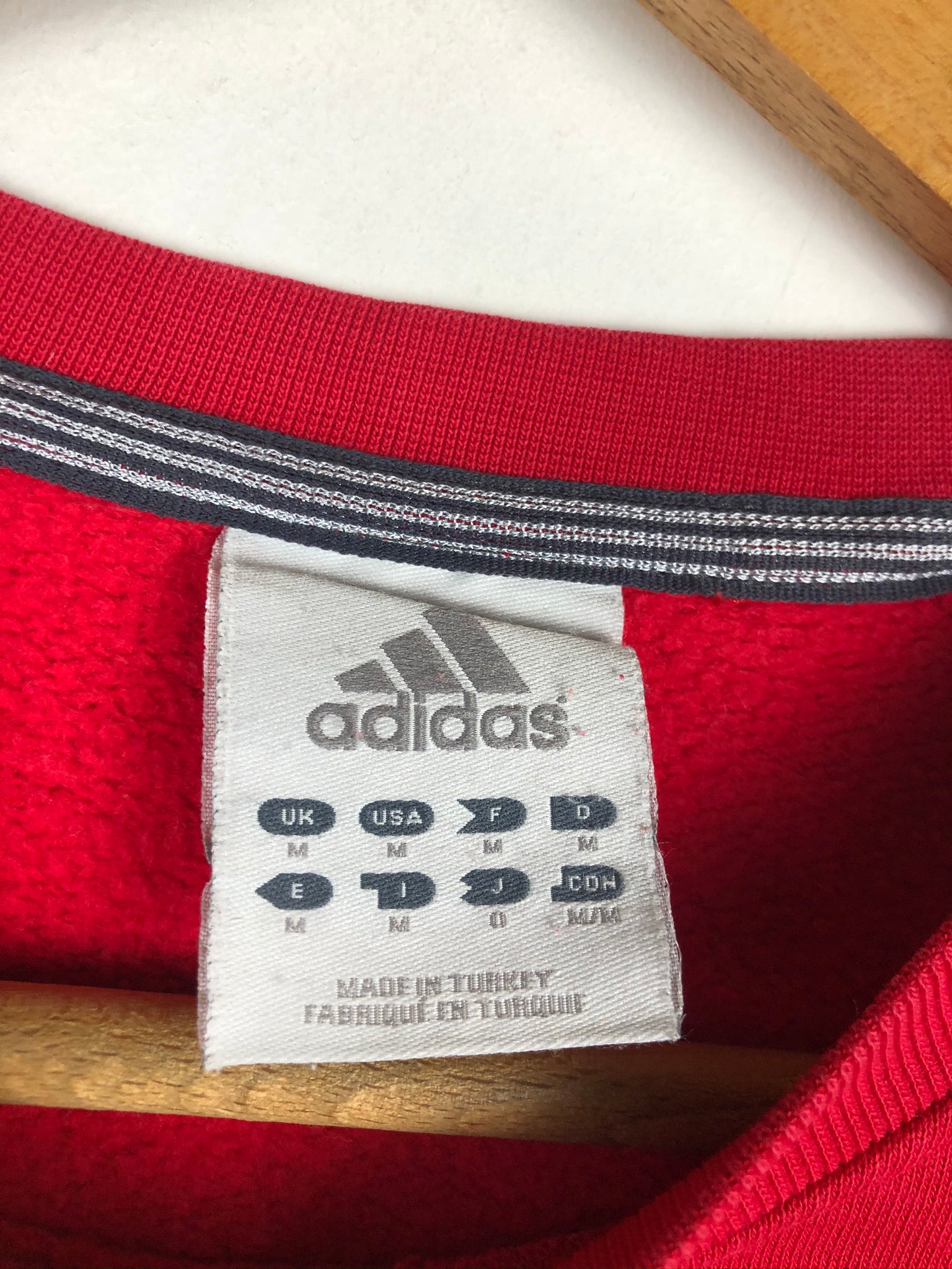 Vintage Adidas Embroid Pullover (M)