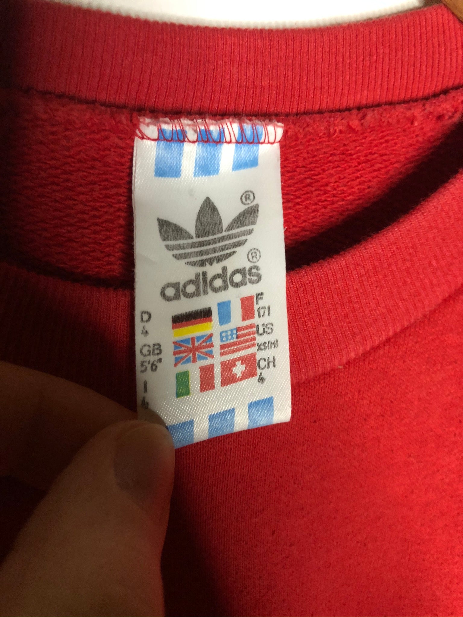 Vintage Adidas Sweater (S-M)